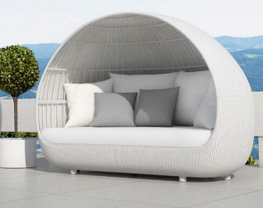 Rattan Outdoor Pool Cabana Daybed with Round Cushion