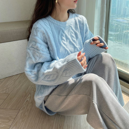 Round neck cable knit sweater 1