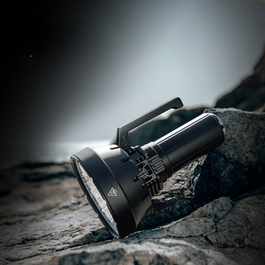 SR32 Ultra Bright 120000 Lumens Flashlight 1