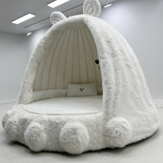 Cute Bear Shaped Canopy Bed