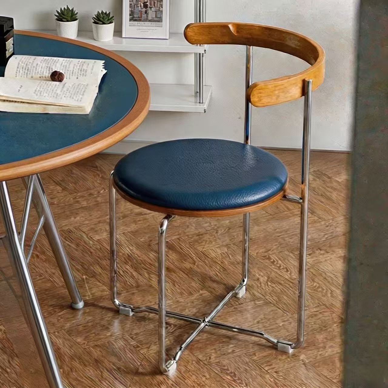 Retro Folding Wood Chair With Leather Seat Cushion