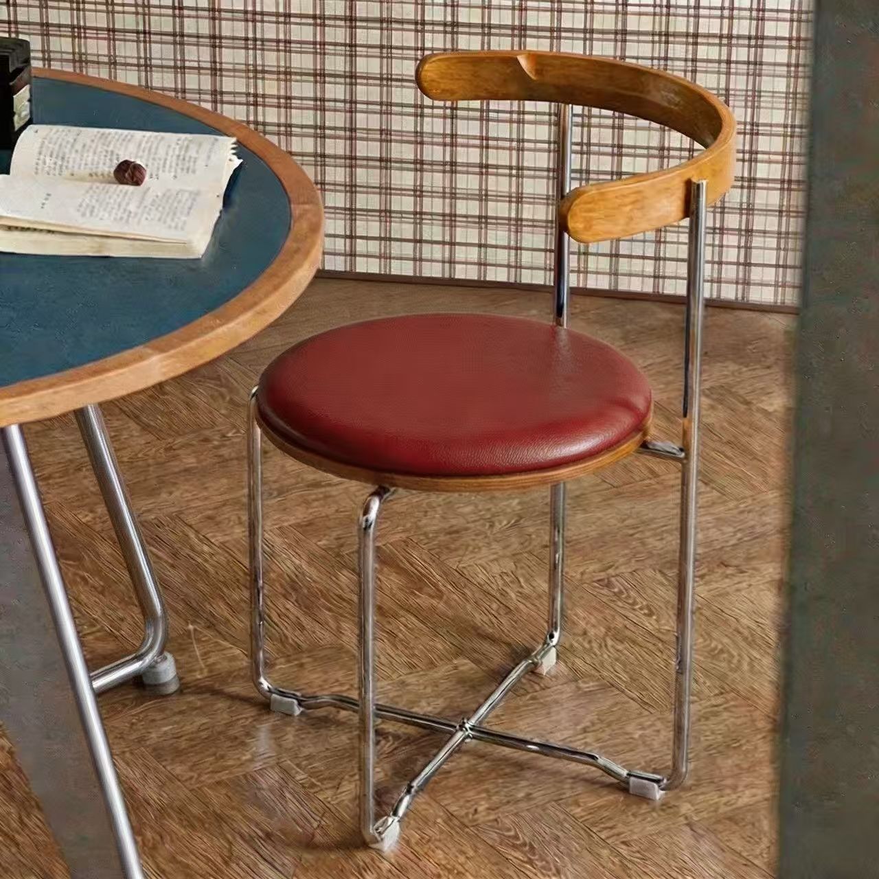 Retro Folding Wood Chair With Leather Seat Cushion