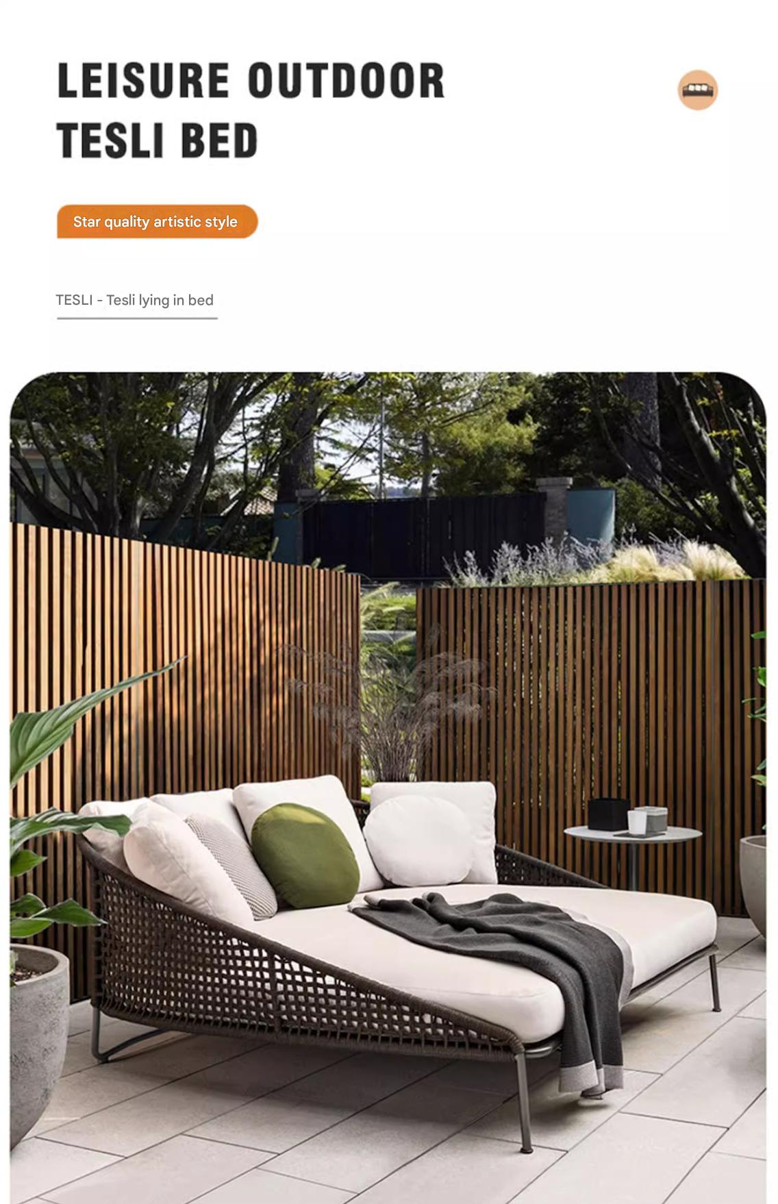 Luxury Outdoor Rattan Daybed with Cushions