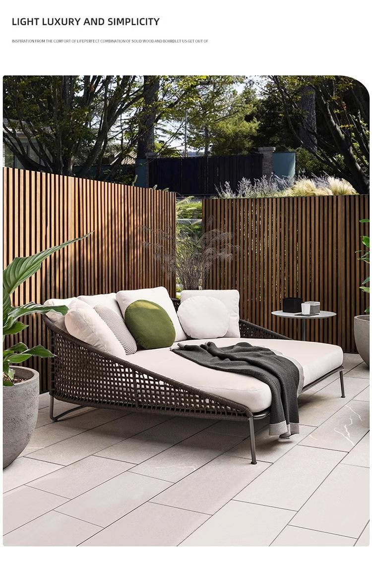 Luxury Outdoor Rattan Daybed with Cushions