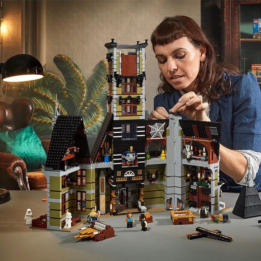 LEGO 10273 Haunted House Building Blocks Set
