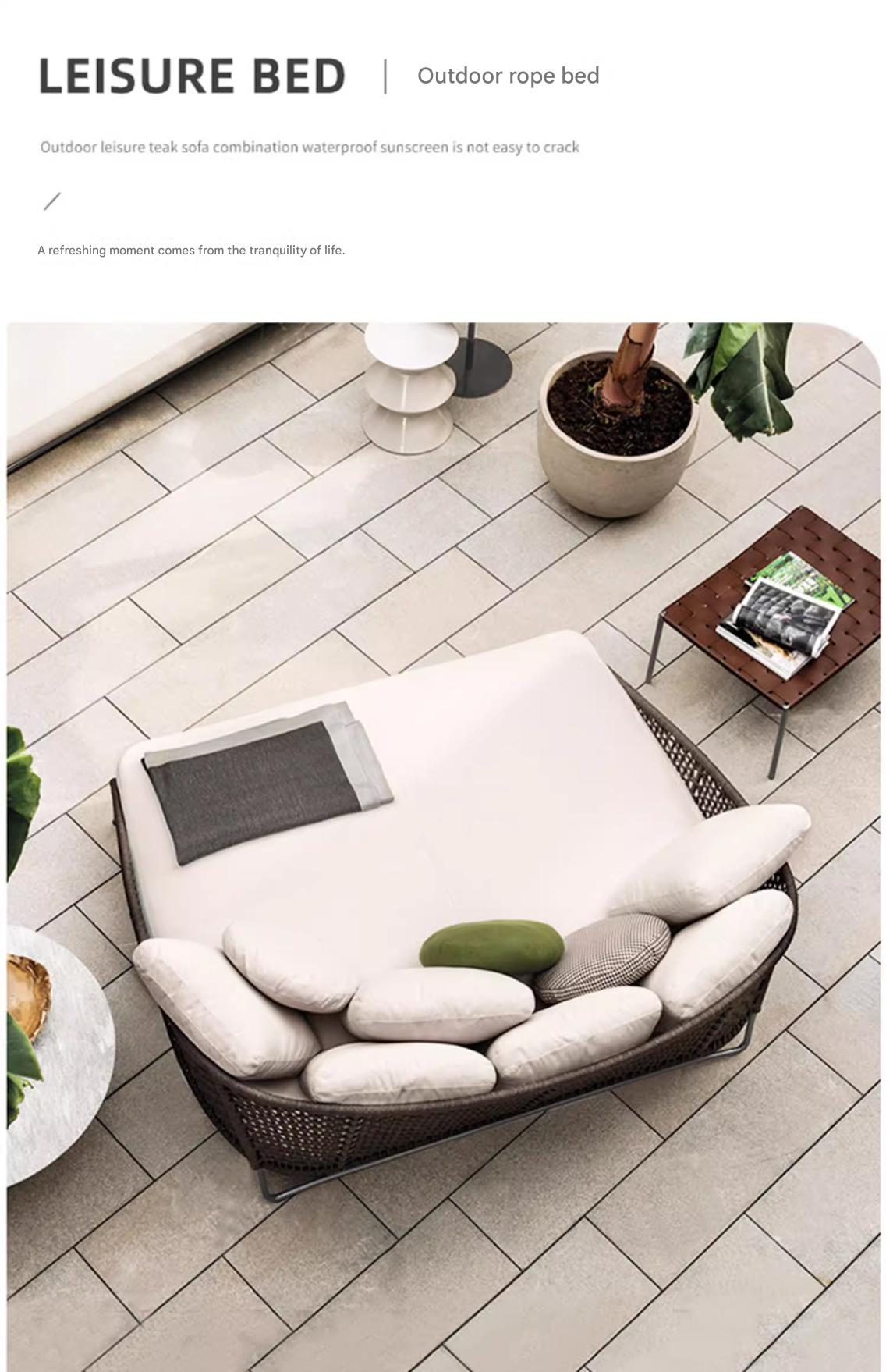 Luxury Outdoor Rattan Daybed with Cushions