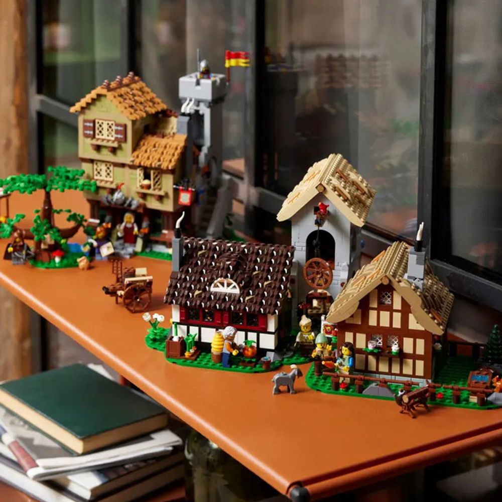 LEGO 10332 Medieval Town Square Building Blocks Set 7