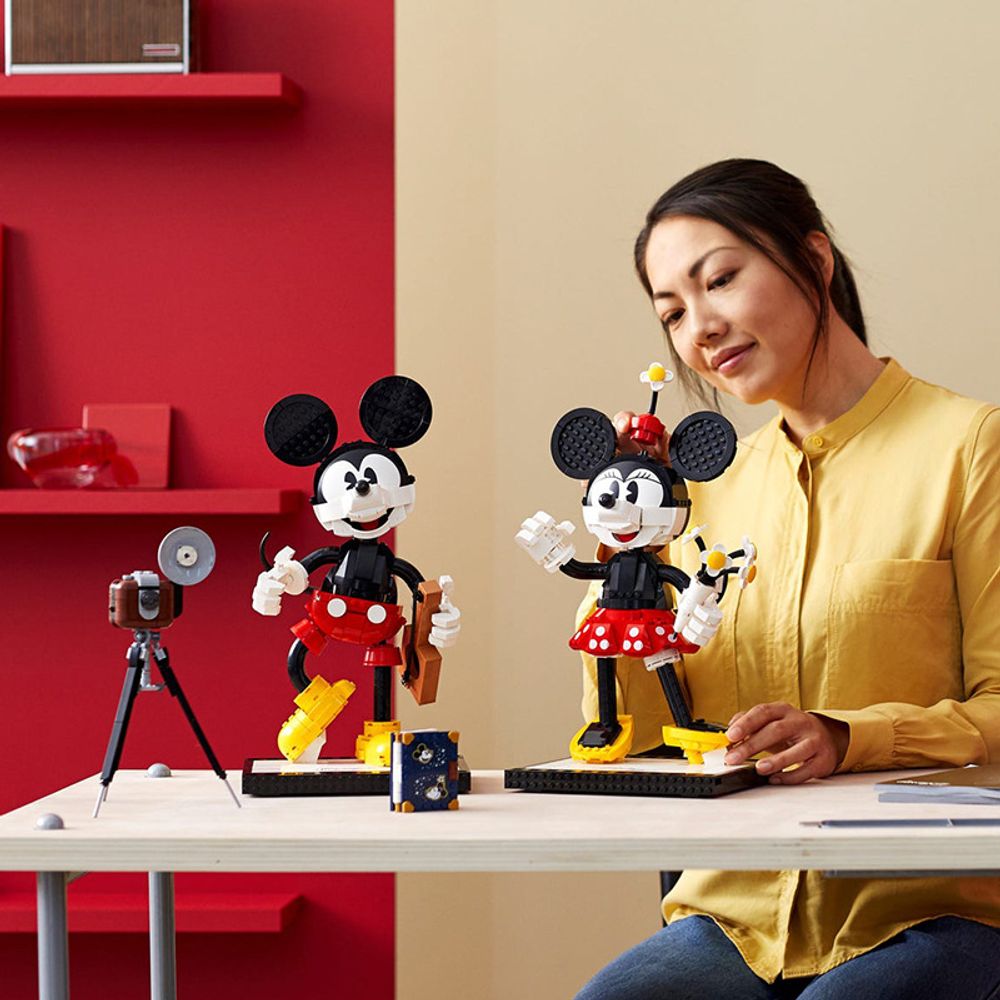 LEGO 43179 Disney Mickey Mouse & Minnie Mouse Building Blocks Set 6