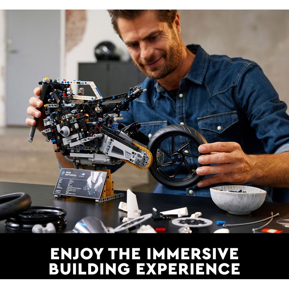 LEGO Technic 42130 BMW M1000 RR Building Blocks Set 6