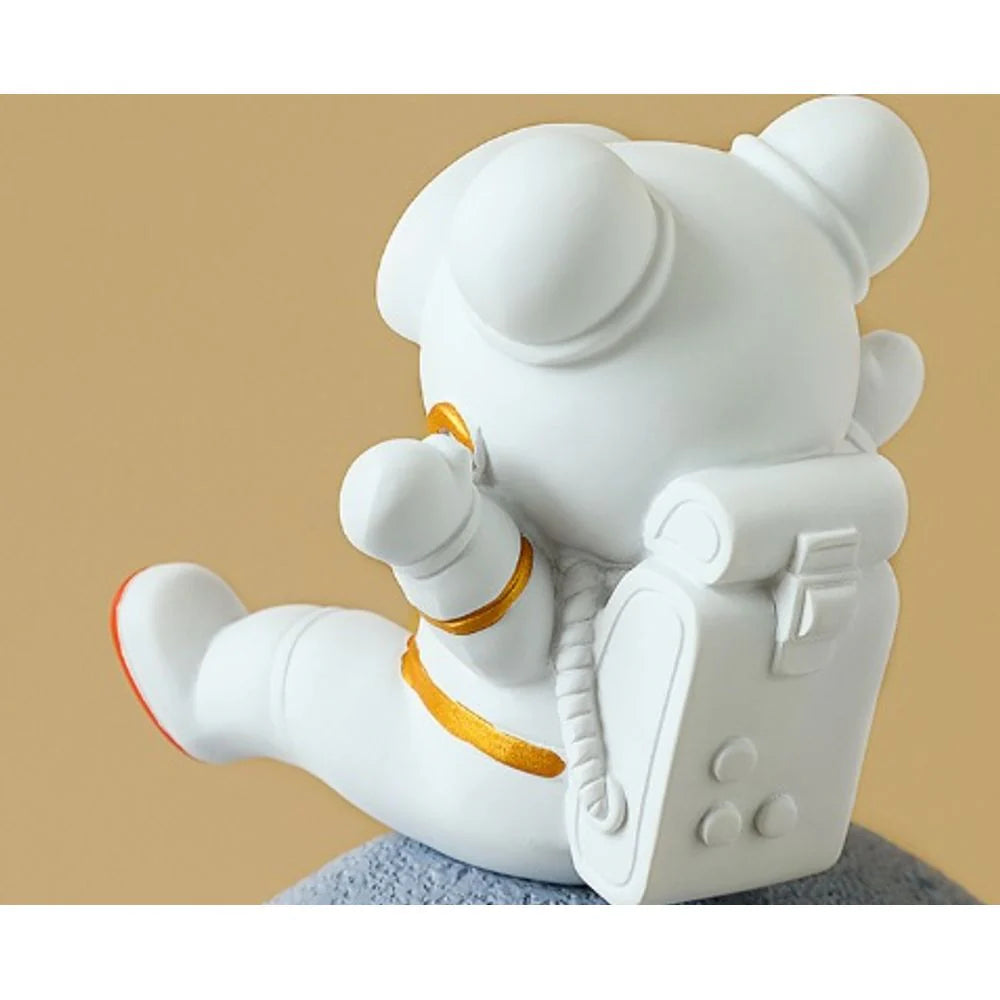 Space Man Holder 3