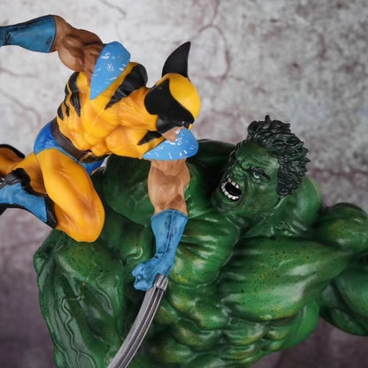 Wolverine VS Hulk Super Statue Action Figure 2